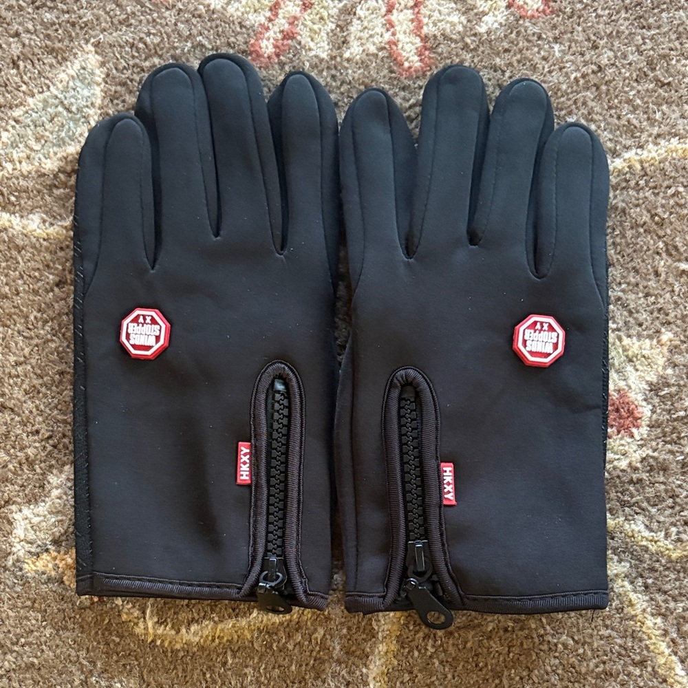 Black Winter Gloves with Zipper by